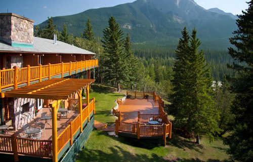 Stay in Charming Mountain Lodge